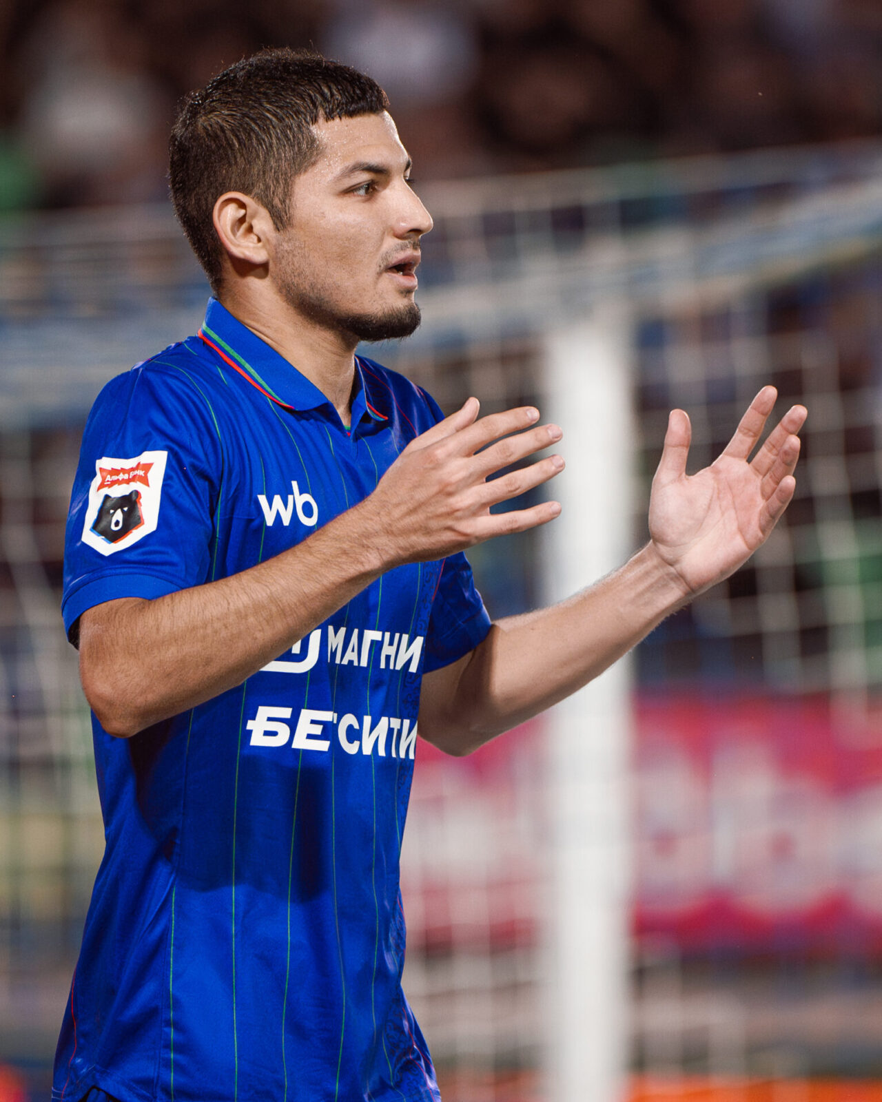 Махамаджонов отыграл полный матч за сборную Узбекистана